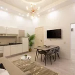 Deluxe Izabella Apartment In The Center Of Budapest