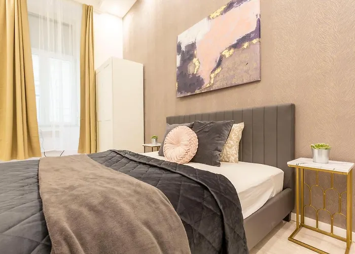 Deluxe Izabella Apartment In The Center Of Budapest