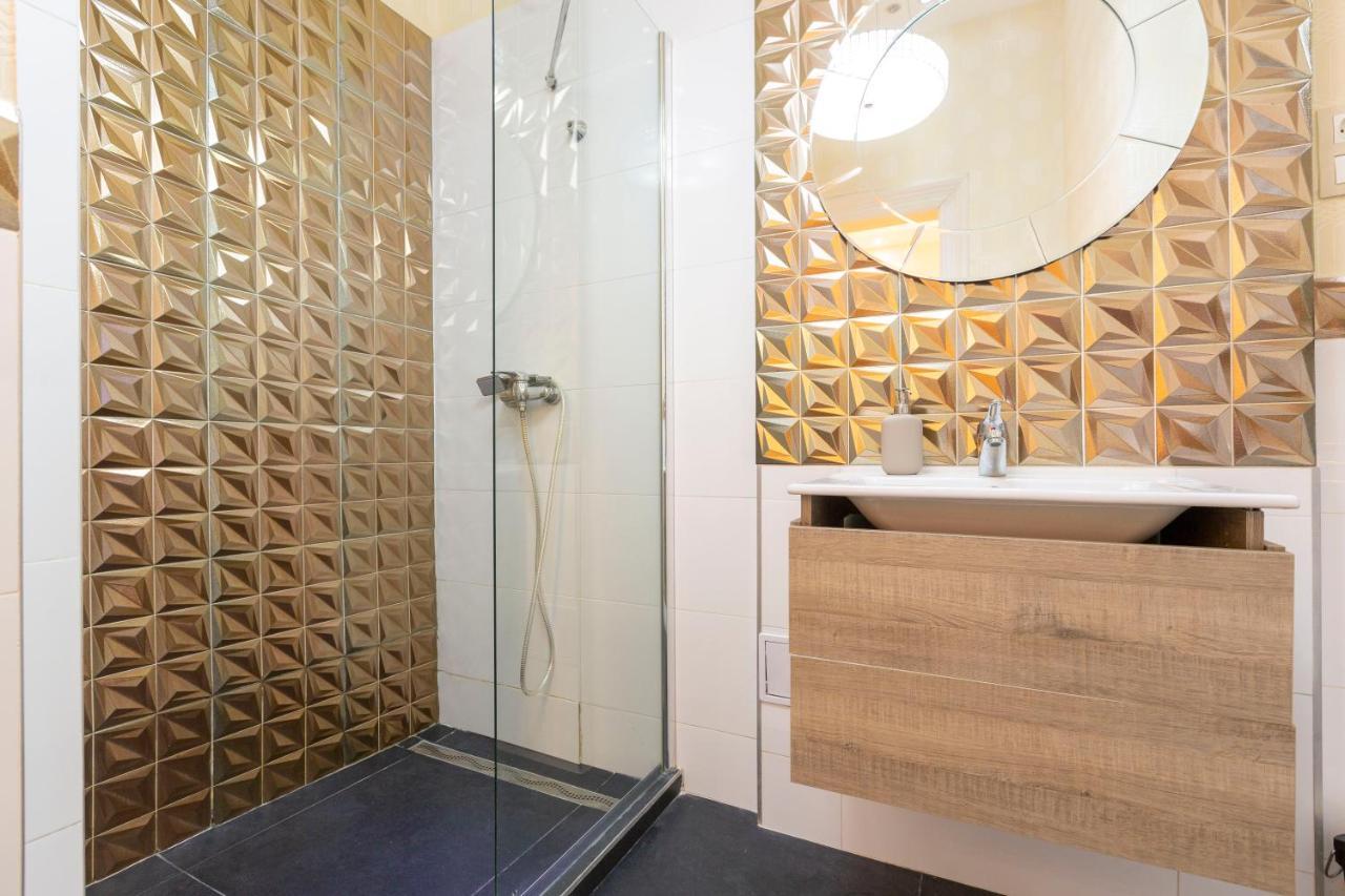 Appartement Deluxe Izabella In The Center Of