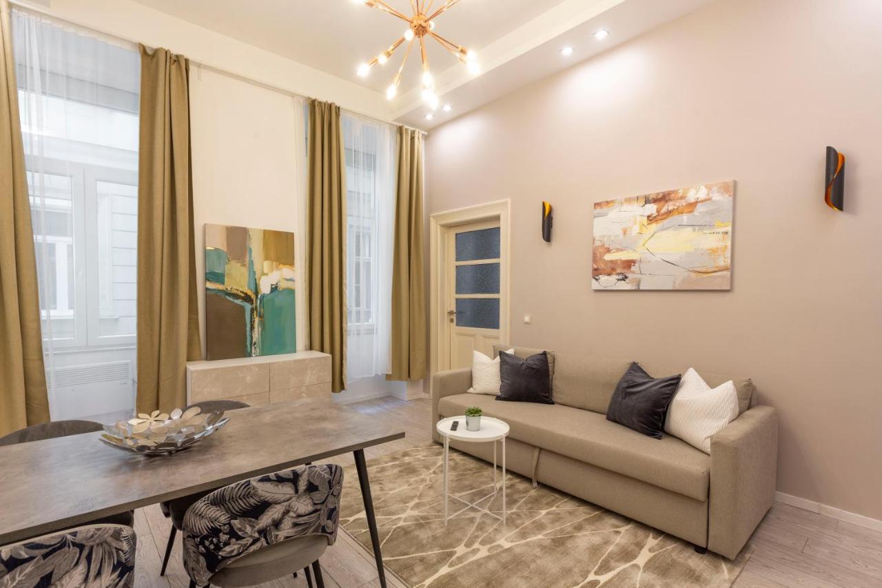 Appartement Deluxe Izabella In The Center Of Boedapest